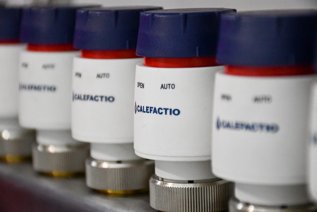calefactio-actuator-manifold-radiant-ac24nc (3)